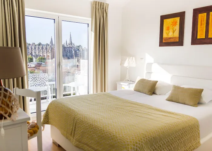 Boutique Casa Do Outeiro - Arts & Crafts Hotel 4*